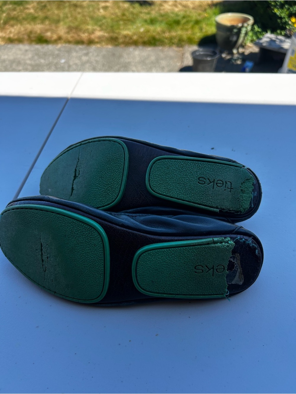 Tieks by Gabriel Women's Black with Green bottom Ballet Flats Size 8 - Picture 11 of 16